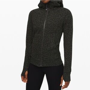Lululemon Scuba Hoodie 365 Camo Dark Olive Black Womens Size 8